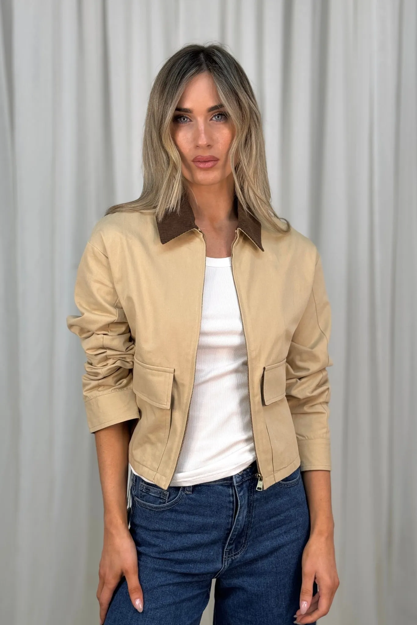 Daisy Cropped Jacket In Beige Mix